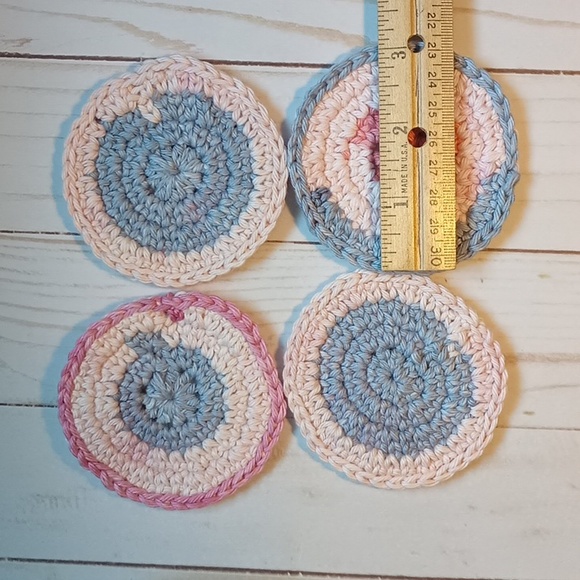 Handmade Cotton Facial Rounds - Picture 3 of 4